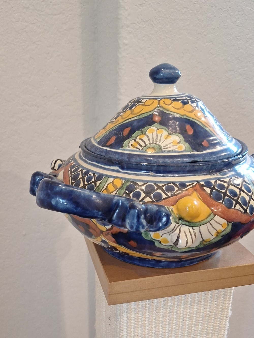 Talavera Mexico Soup Tureen Blue White Yellow Florals - Picture 2 of 11